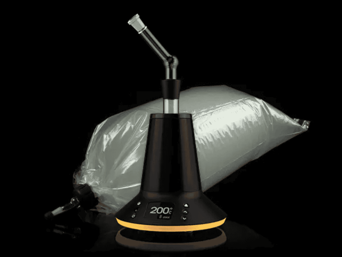 Arizer XQ2 Dry Herb Vapouriser with bag black background