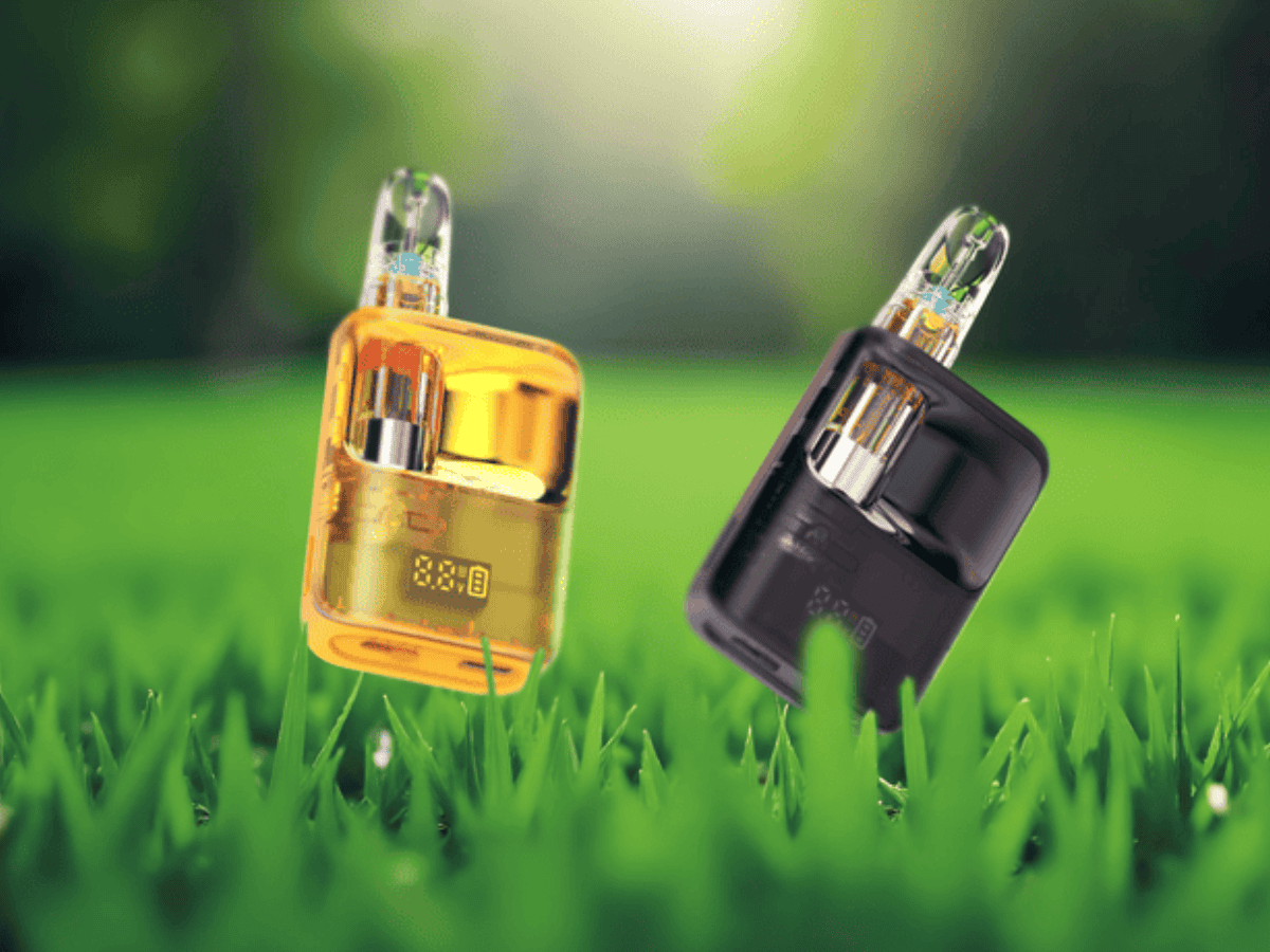 CCELL Stylo Batteries on grass background