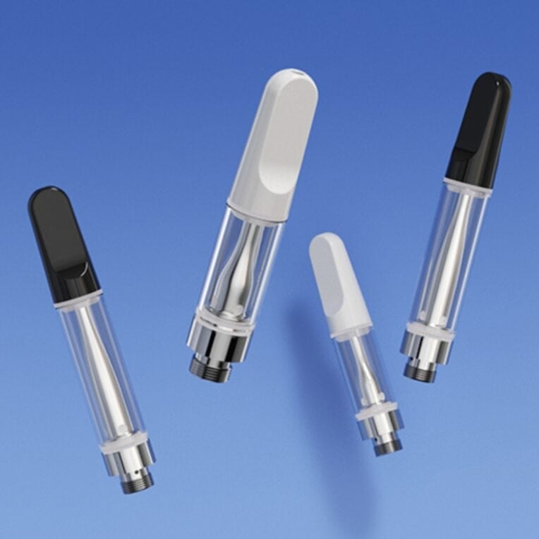 CCELL TH2 EVOMAX Cartridges blue background